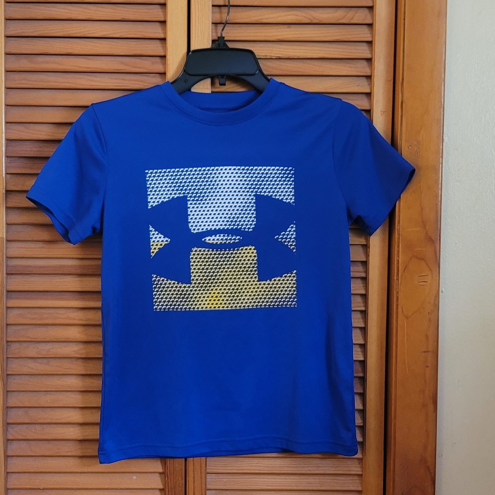 EUC Under Armour Heat'Gear Boys Athletic Tee Shirt Size Medium